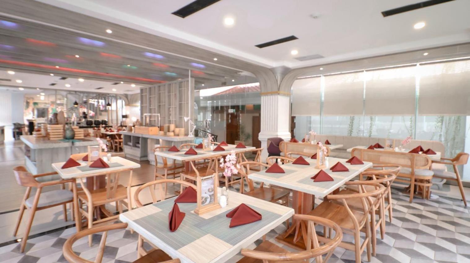 Solia Hotel Yosodipuro Surakarta  Exterior photo