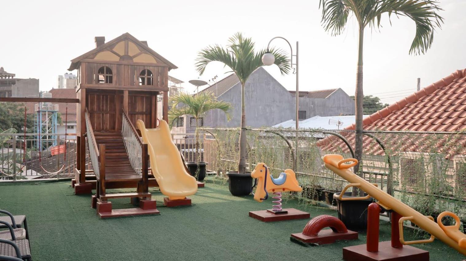 Solia Hotel Yosodipuro Surakarta  Exterior photo